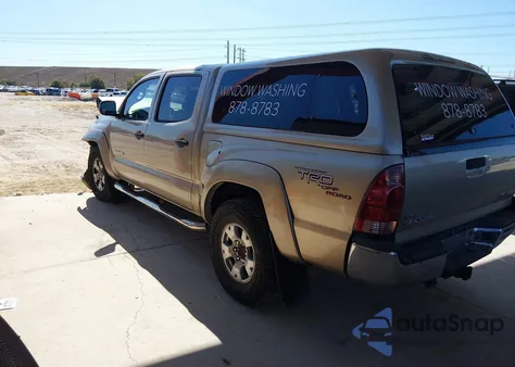 2008 Toyota Tacoma Base V6 z USA, uszkodzony, nr VIN 3TMLU42N98M014473
